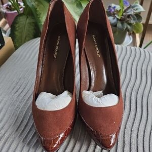 Banana Republic Women's Chestnut Heels